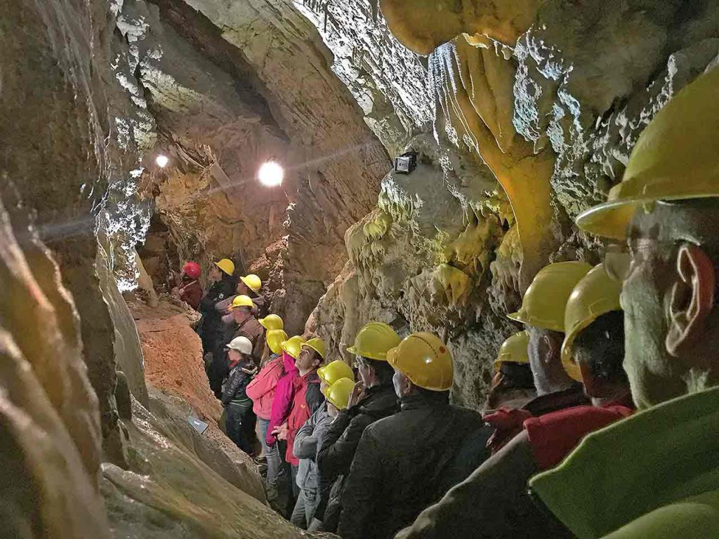 Le Grotte di Equi Terme a Fivizzano (MS), dove puoi approfittare degli sconti per le grotte in convenzione offerti dalla tessera del PLEINAIRCLUB.
