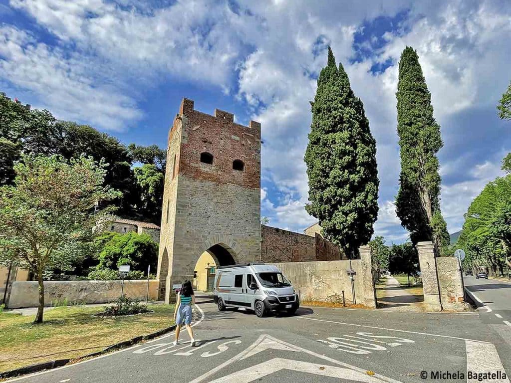 La Torre delle Quattro Porte o Torre Reale a Vicopisano (PI).