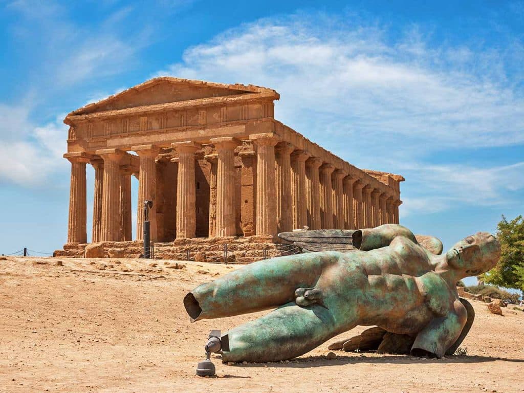 Il Tempio della Concordia nella Valle dei Templi ad Agrigento, uno dei luoghi da visitare in camper a giugno suggeriti dal PLEINAIRCLUB.