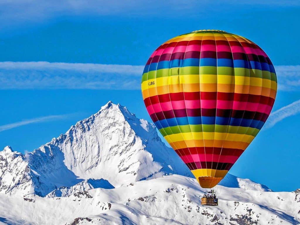 Uno dei balloon sul quale puoi volare a quote altissime con Charbonnier Mongolfiere.