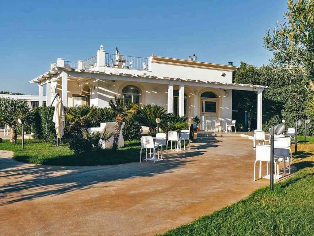 Il ristorante e cocktail bar Al Mulino - Golden Hour, una delle strutture dove sostare in camper a Marsala approfittando degli sconti offerti dalla tessera del PLEINAIRCLUB
