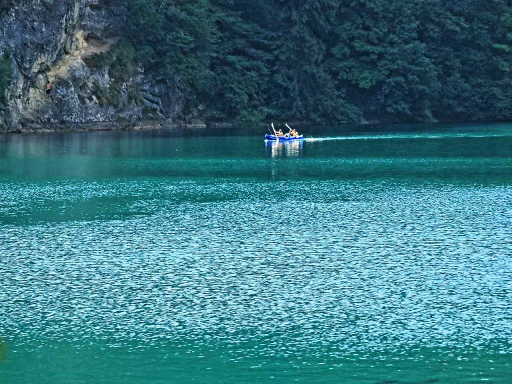 Il Lago di Terlago: visitarlo è una delle cose da fare questa estate in camper suggerite dal PLEINAIRCLUB.