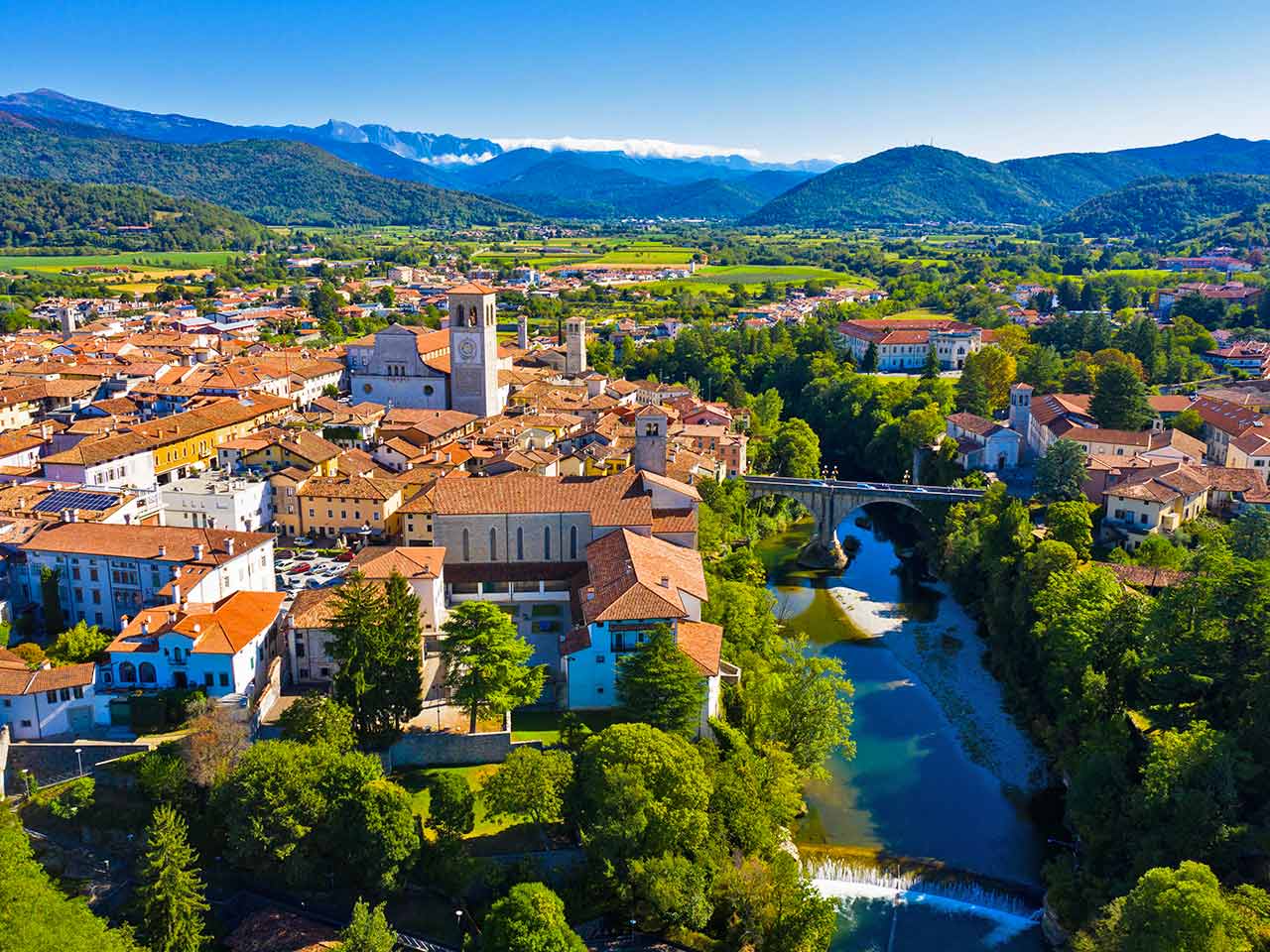 Veduta aerea di Cividale del Friuli, la meta del tour a Cividale del Friuli in camper consigliato dal PLEINAIRCLUB.