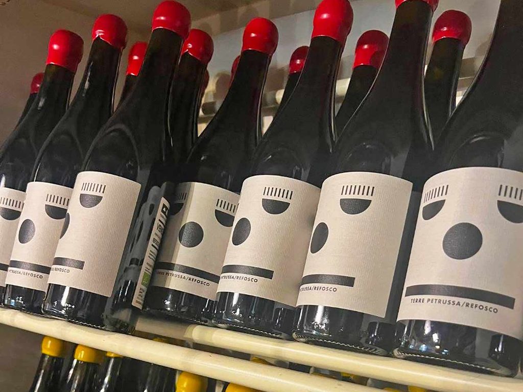 Vino Refosco prodotto da Terre Petrussa.